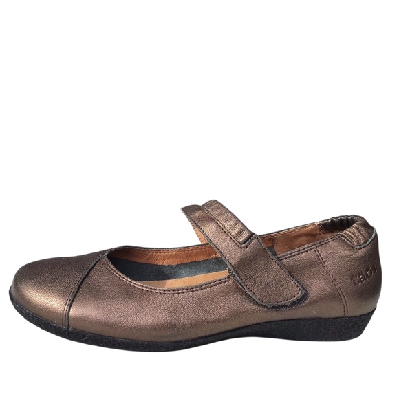 Taos Shoes - Picture 1 of 16